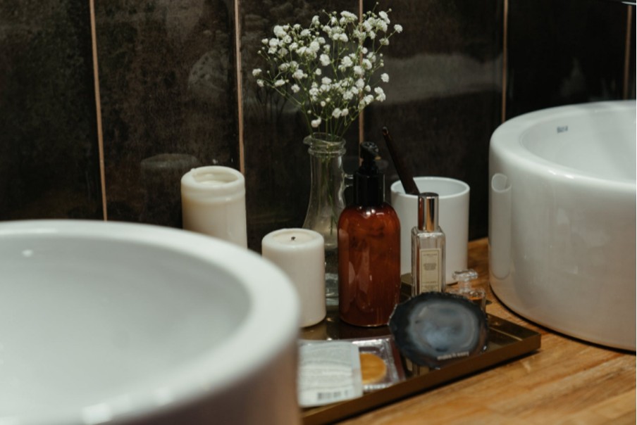 5 Essential Skin Care Items for a Healthier Skin